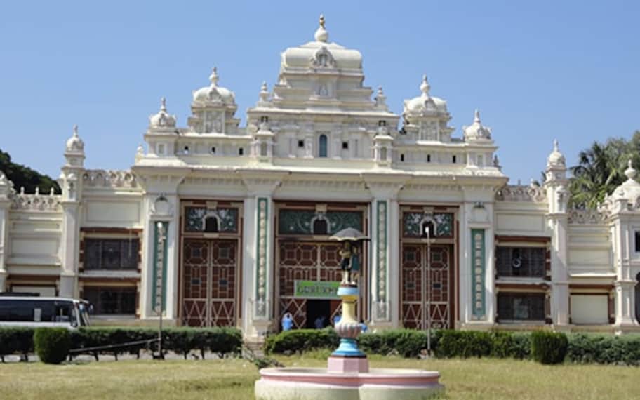 Mysore Jagmohan Palace Landscape Image